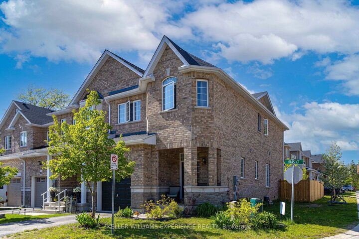 Property Photo:  12 Blasi Court  ON L9Z 0H3 