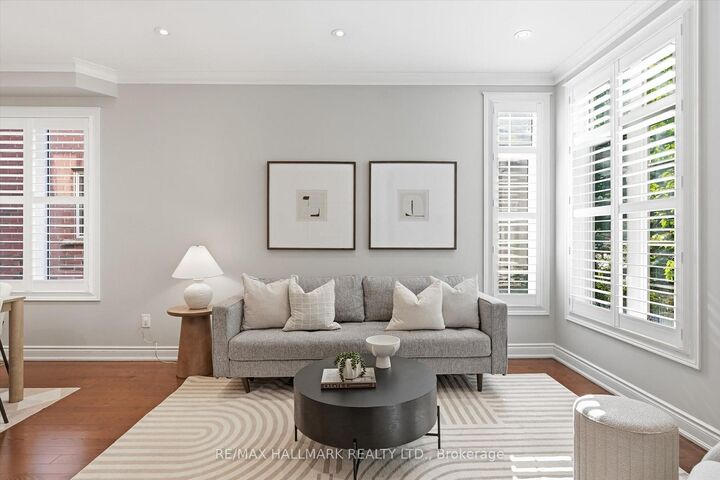 320 Turning Leaf Road — photo 1