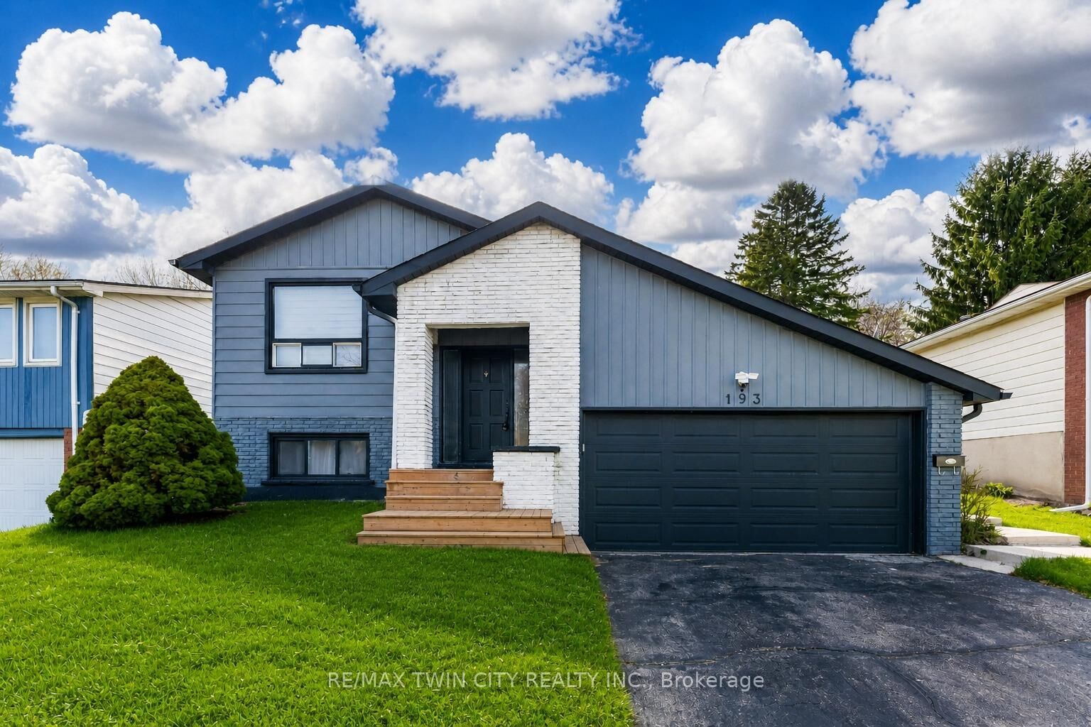 Property Photo:  193 Westheights Drive  ON N2N 1K2 