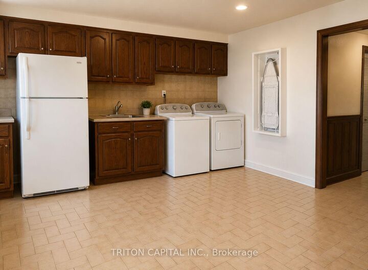 Property Photo: 164 Jules Avenue ON L4L 1Y3
