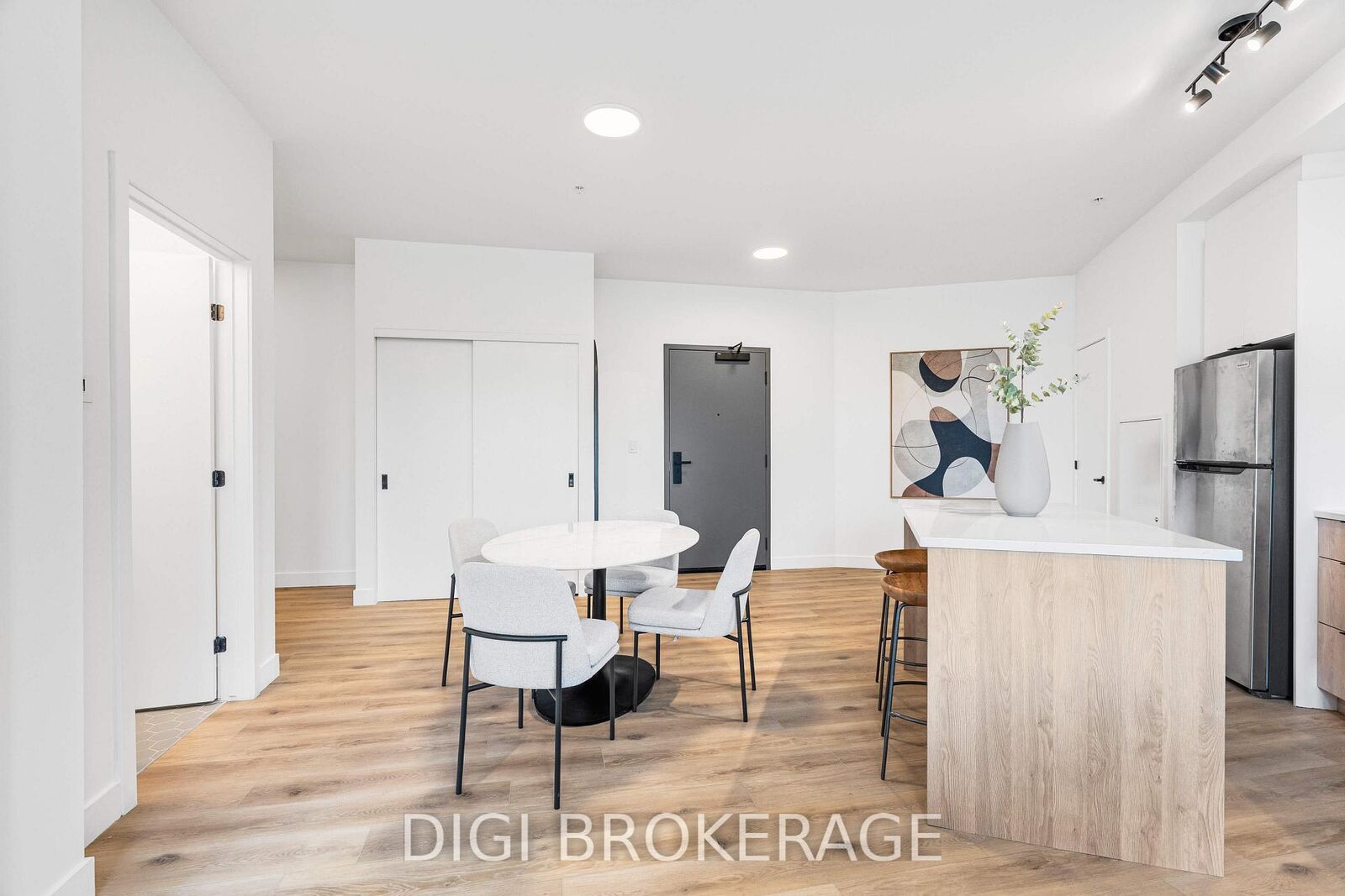 Property Photo: 1600 James Naismith Drive 405 ON K1B 5N8