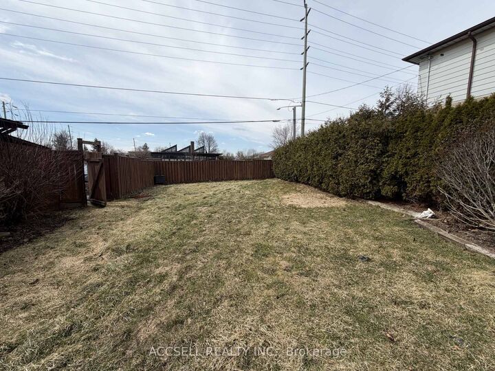 Property Photo: 135 Mountainview Road S ON L7G 4K2