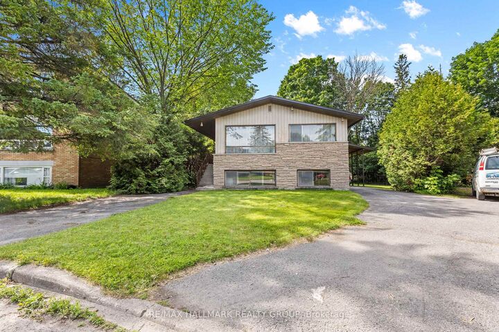 Property Photo:  492 Vernon Avenue  ON K1K 1A6 