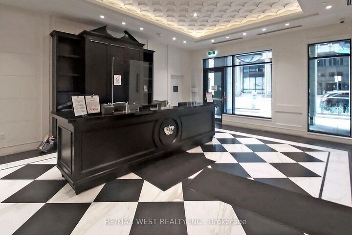 Property Photo:  955 Bay Street 1112  ON M5S 0C6 