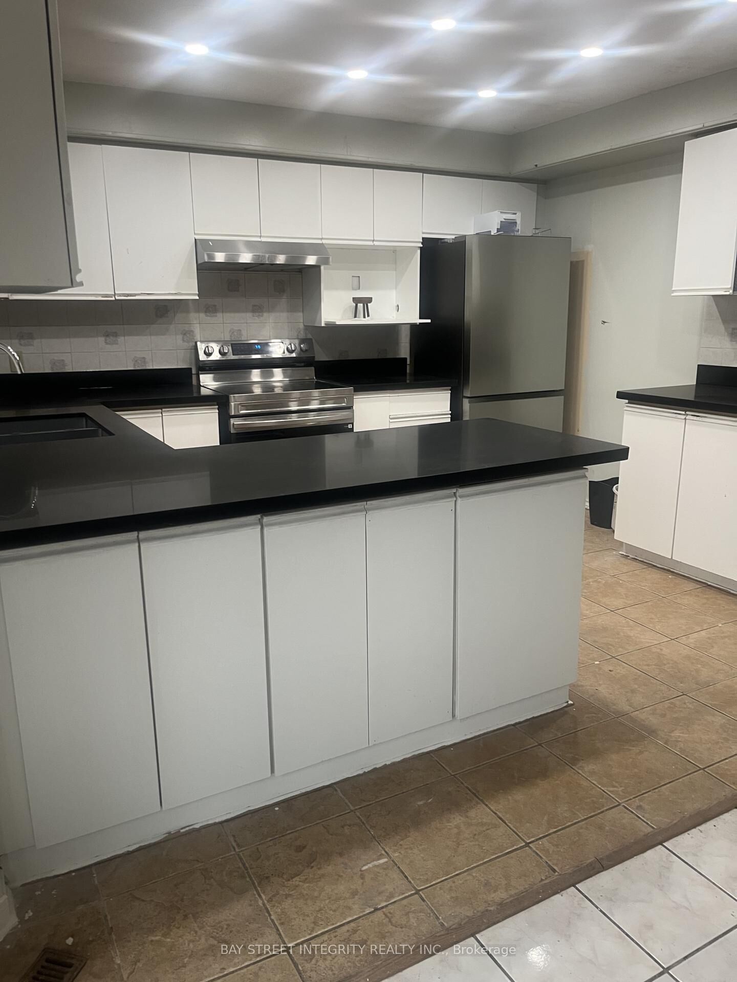 Property Photo: 2 Glenheather Terrace Upper ON M1B 5H3