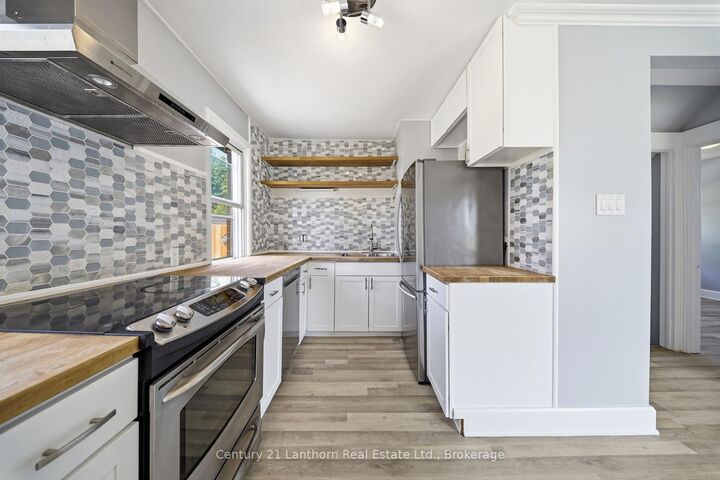 Property Photo: 63 Fourth Avenue ON K8V 5N5