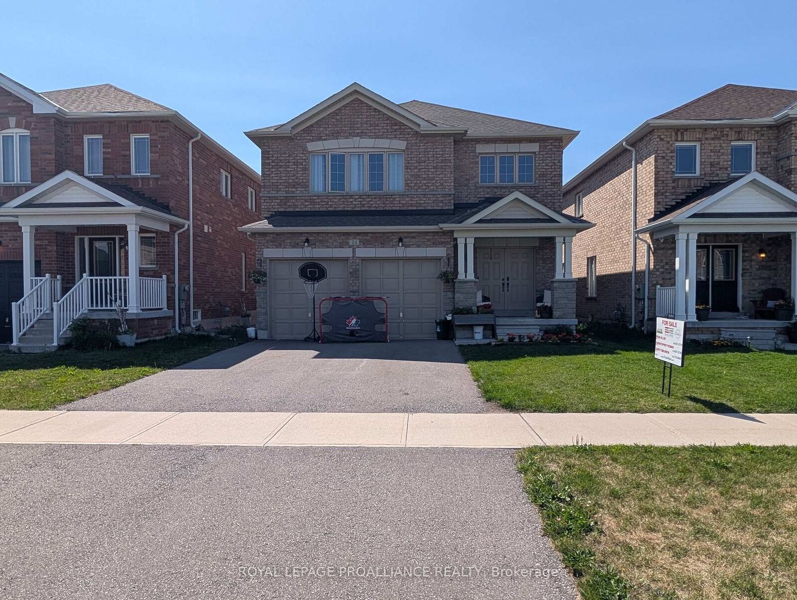 Property Photo: 24 Terry Clayton Avenue ON L0K 1B0