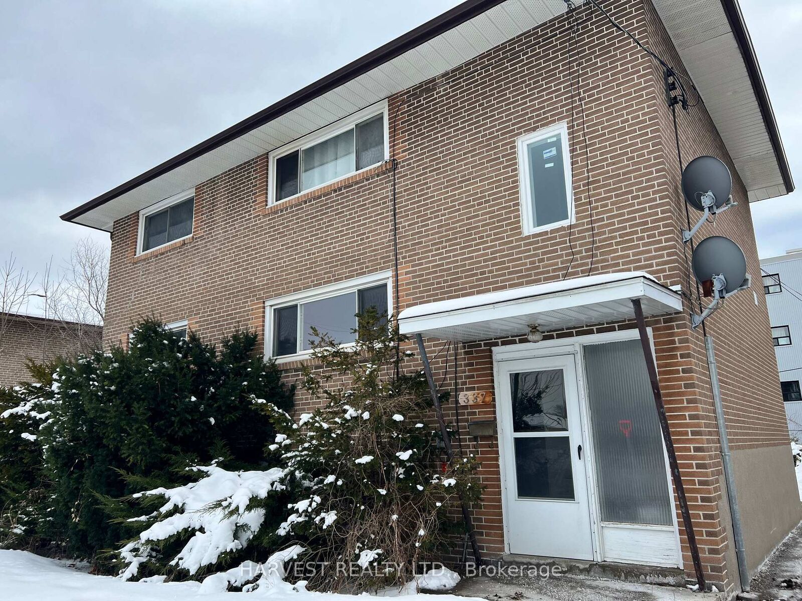 Property Photo: 337 Frontenac Avenue ON L1J 2A7