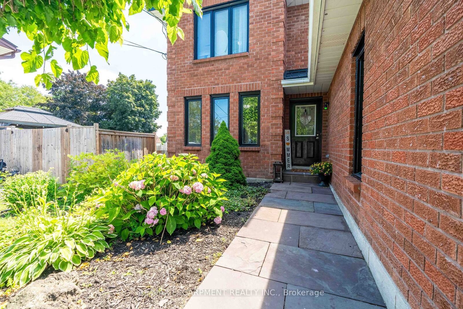 Property Photo: 54 Selkirk Street ON N3W 1J4