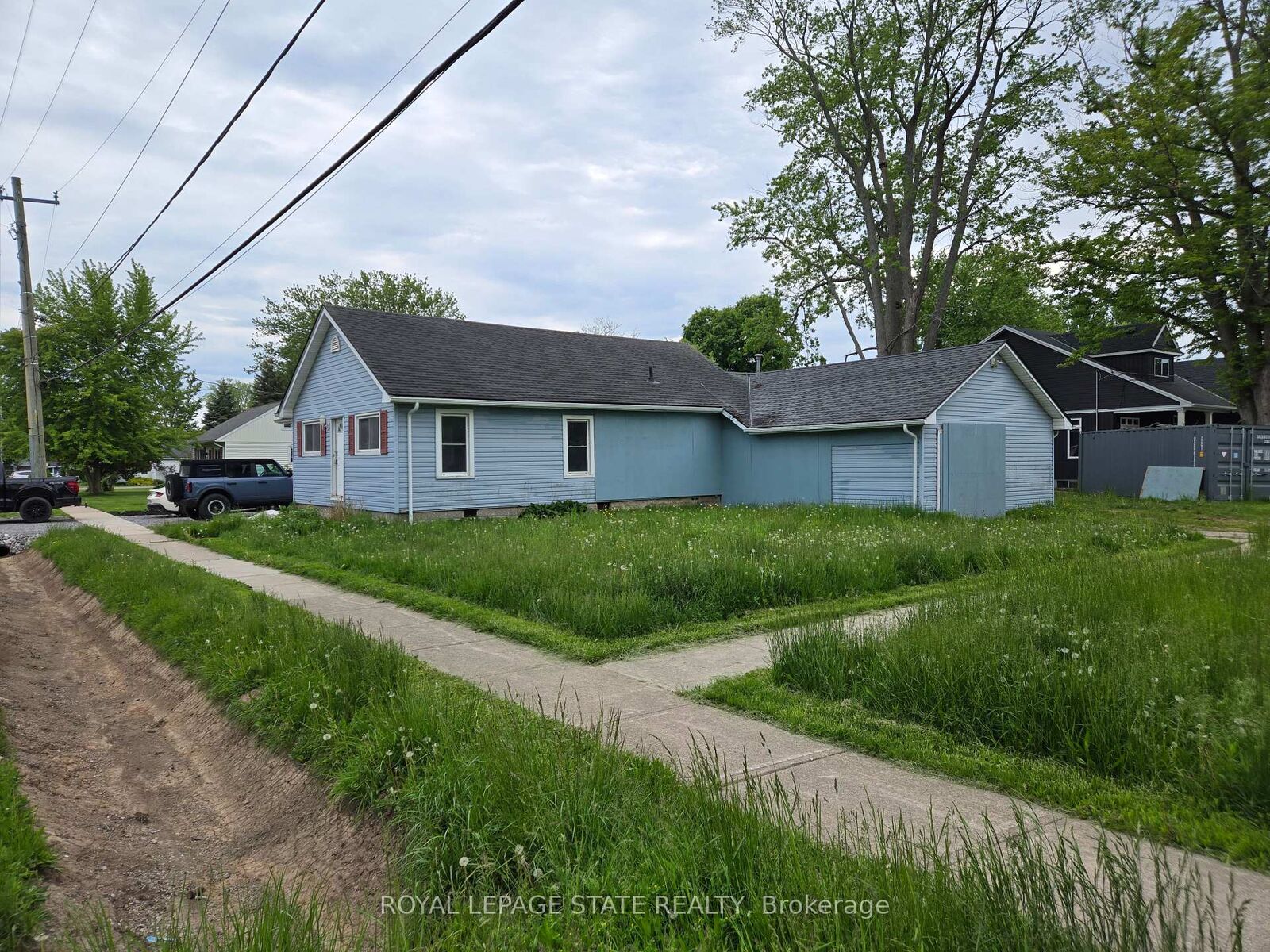 Property Photo:  303 Ridge Road S  ON L0S 1N0 