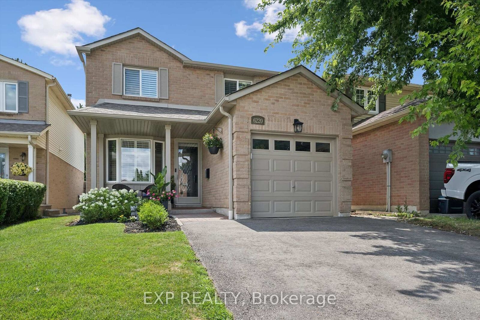 Photo de la propriété:  6220 Kindree Circle  ON L5N 3C2 
