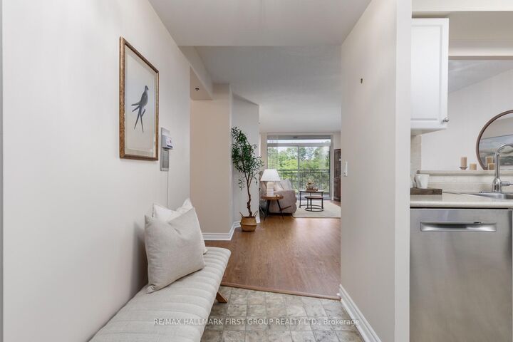 Property Photo: 100 Burloak Drive 1314 ON L7L 6P6