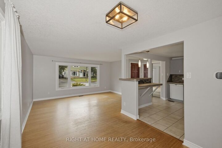 Property Photo: 197 Pinedale Drive ON N2E 1K2