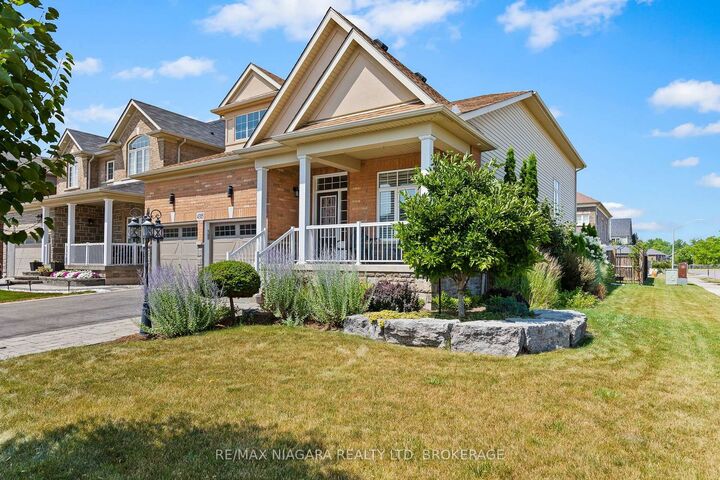 Property Photo:  4385 Cinnamon Grove  ON L2G 0G2 