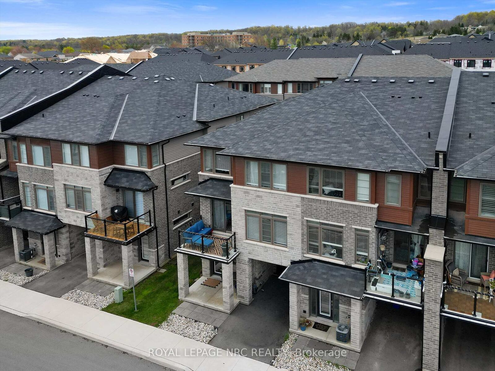 Property Photo: 5000 Connor Drive 17 ON L3J 0T4