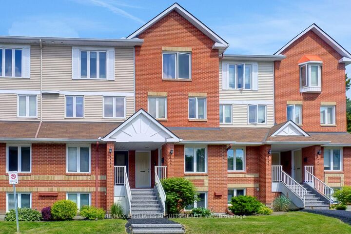 Property Photo: 6549 Bilberry Drive 6549B ON K1C 4N4