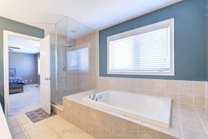 Property Photo: 108 Decarolis Crescent ON L0M 1B4