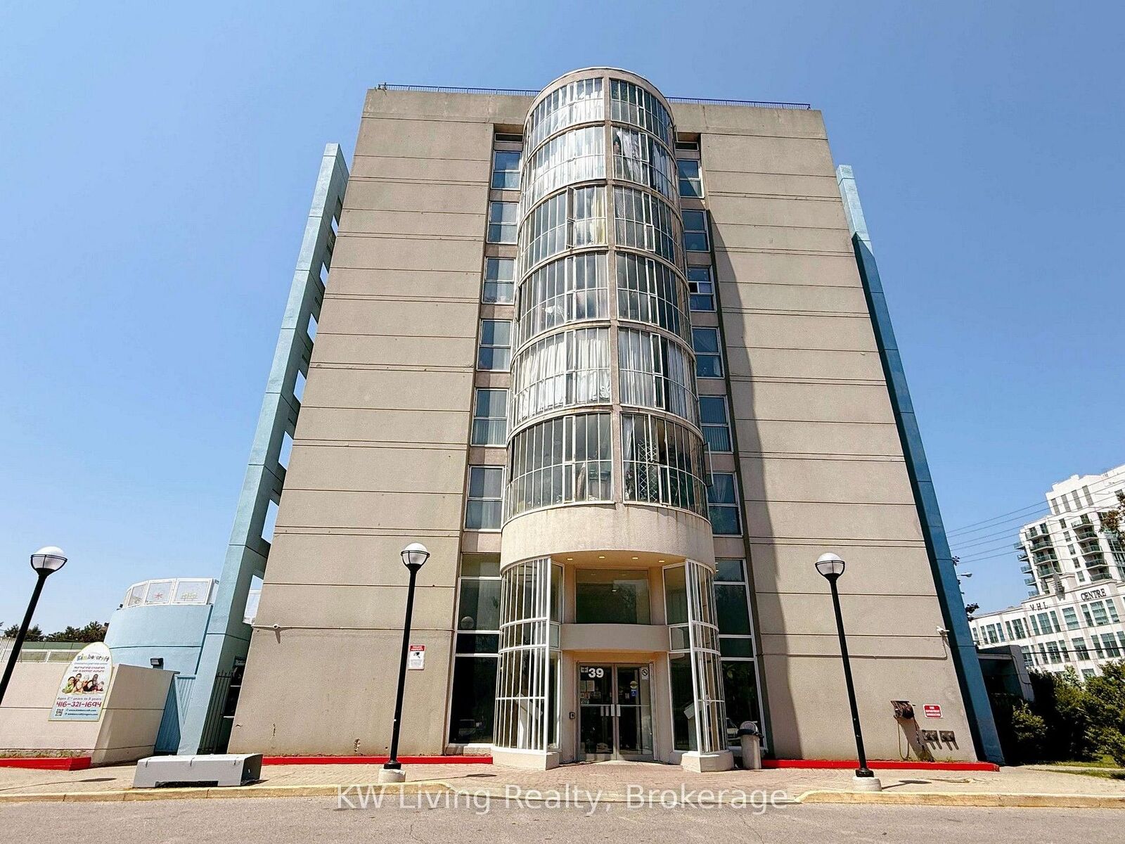Photo de la propriété: 39 Kimbercroft Court 718 ON M1S 5B5