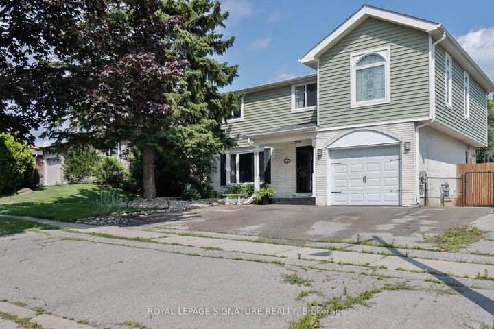 Property Photo: 32 Harland Crescent ON L1S 1J9