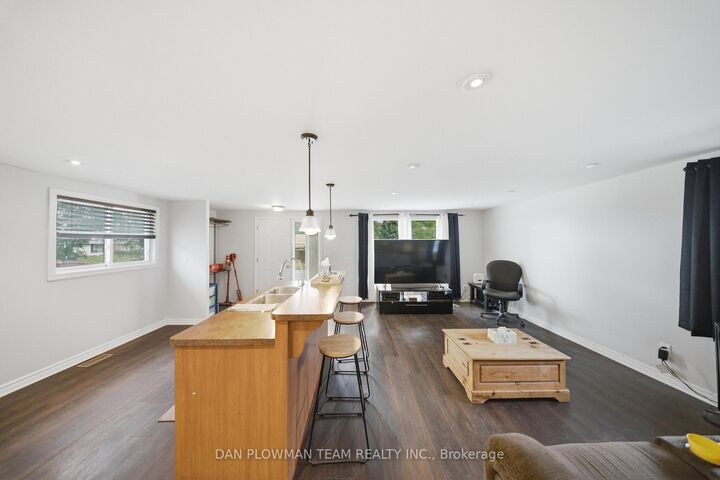 Photo de la propriété: 1185 Norman Court ON L1H 7X2