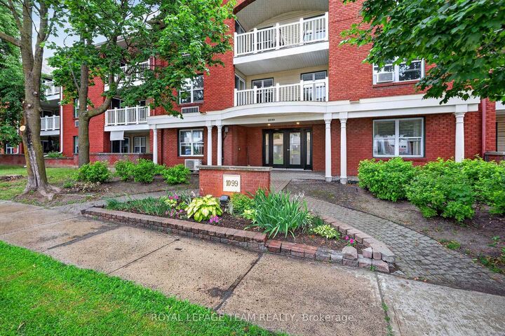 Photo de la propriété: 1099 Cadboro Road 214 ON K1J 9K4