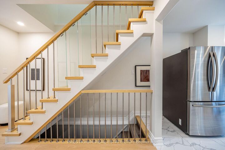 Photo de la propriété:  4094 Teakwood Drive  ON L5C 3L6 