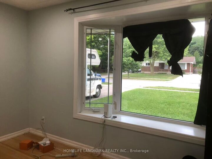 Property Photo:  195 Carter Avenue Upper  ON N2J 3K5 