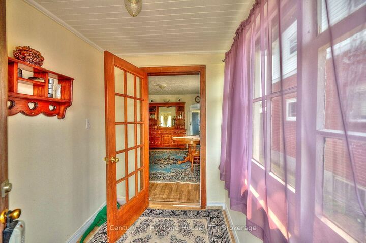 Photo de la propriété:  231 Dufferin Street  ON L2A 2T7 