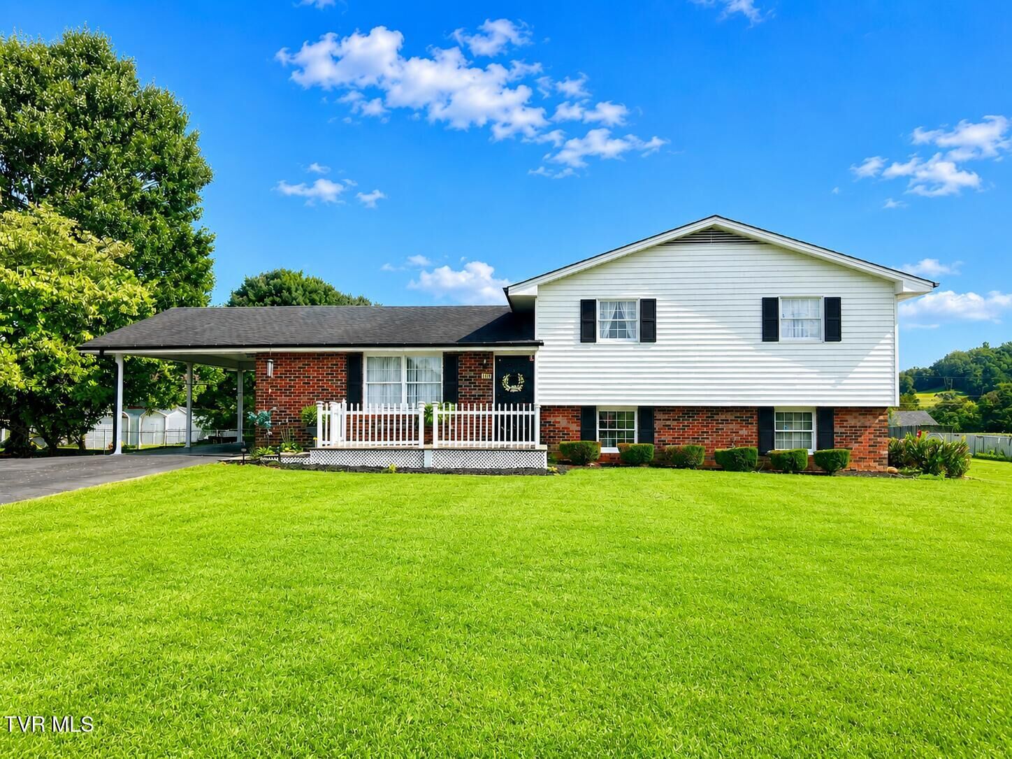 Property Photo: 1418 Glenmar Avenue TN 37645