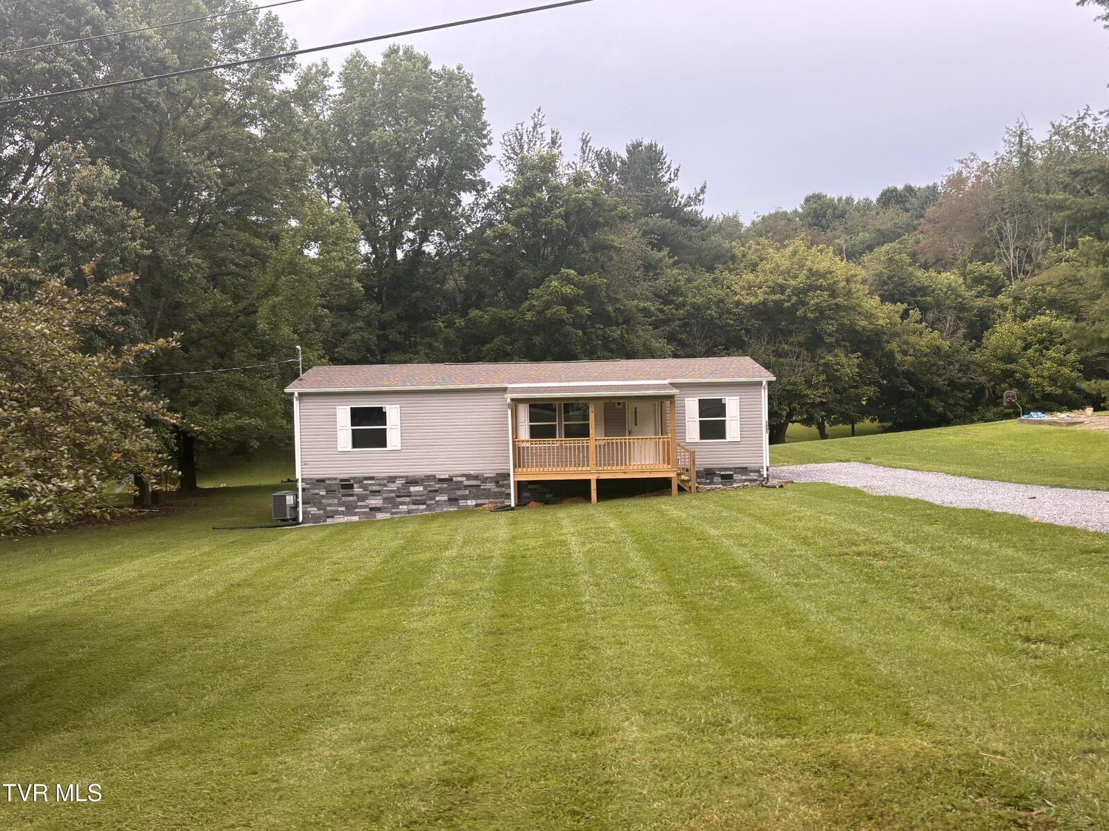 Property Photo:  2865 Devault Bridge Road  TN 37686 