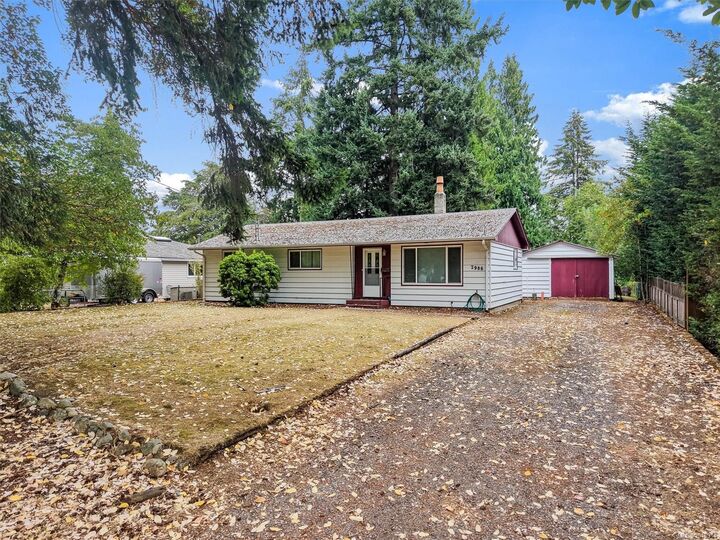 Property Photo: 2986 Glen Lake Rd BC V9B 4B1