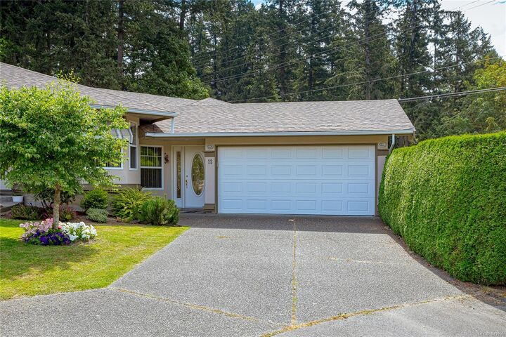Property Photo: 920 Brulette Pl #11 BC V8J 1J1