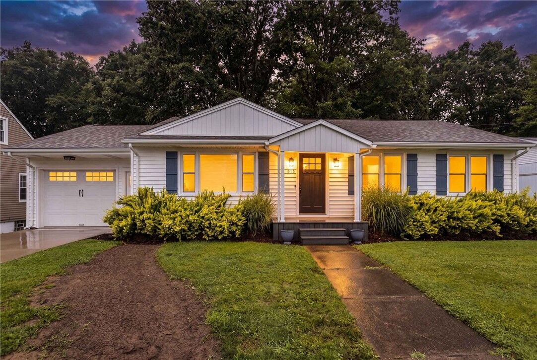 Property Photo:  815 Sunset Avenue  PA 16127 