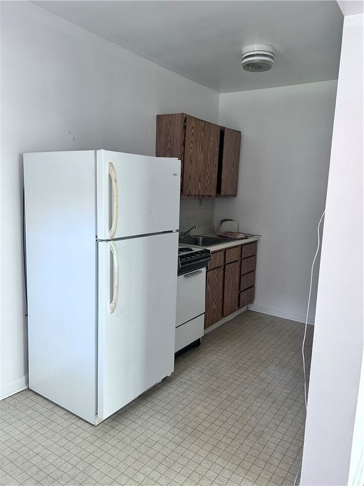 Property Photo:  5917 Walnut St 1  PA 15232 