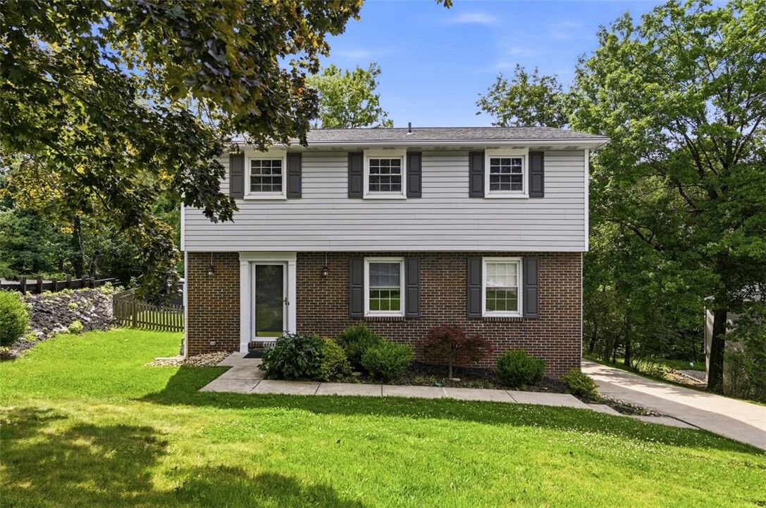 Property Photo: 1446 Balsam Dr PA 15101