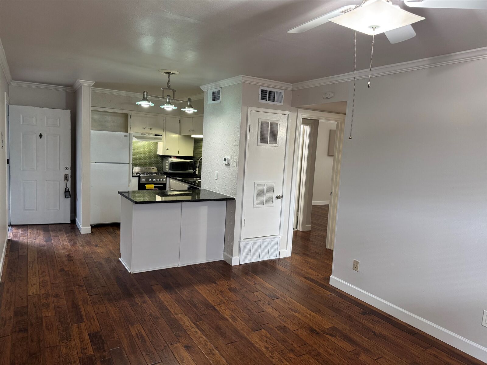 Property Photo:  803 W 28th Street 206  TX 78705 