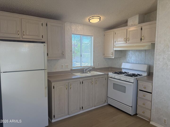 Property Photo:  656 S 2nd Street  AZ 86326 