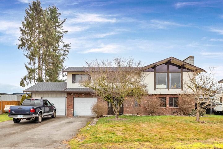 46521 Elliott Avenue — photo 1