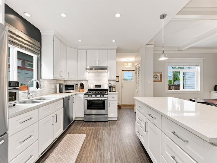 Property Photo: 431 E 23rd Avenue BC V5V 1X7