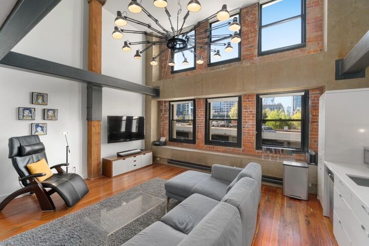 Property Photo:  528 Beatty Street 503  BC V6B 2L3 