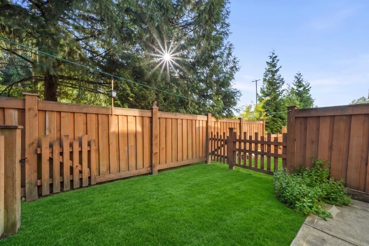 Property Photo:  13670 62 Avenue 6  BC V3X 0H8 