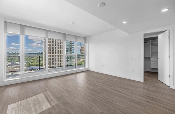 Property Photo:  2135 Springer Avenue  BC V5B 0C1 
