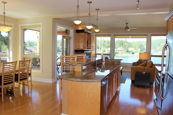 Property Photo: 12849 Lagoon Road 18D BC V0N 2H0