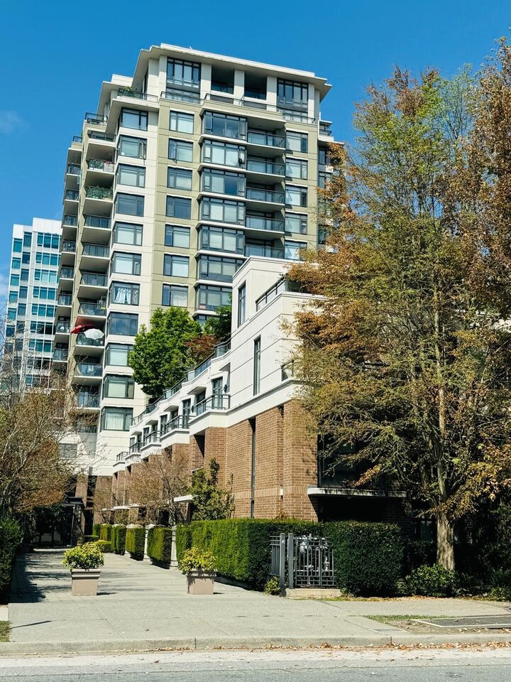 Property Photo: 6351 Buswell Street 505 BC V6Y 0A4