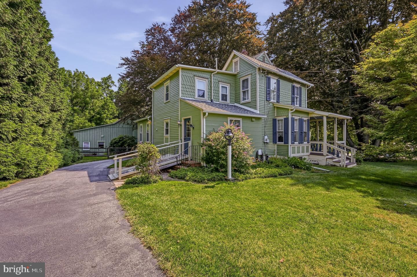 Property Photo:  2552 Naamans Creek  PA 19061 