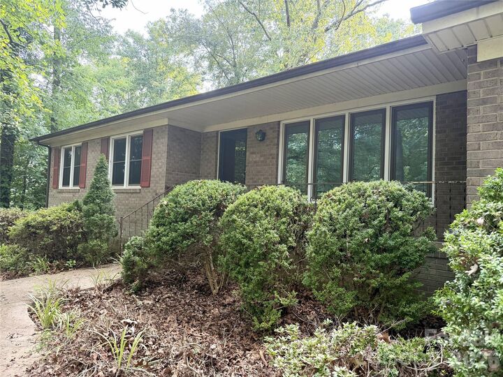 Property Photo:  2207 Billy Street  NC 28083 