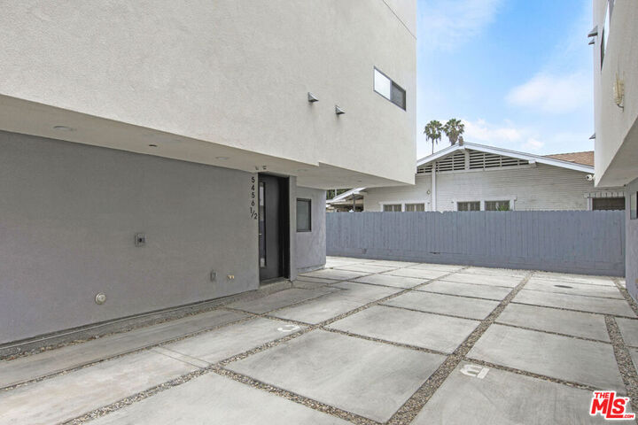 Property Photo:  5456 1/2 Barton Ave  CA 90038 