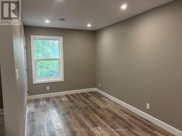 Property Photo:  9 Beaconsfield Avenue  ON N6C 1B4 