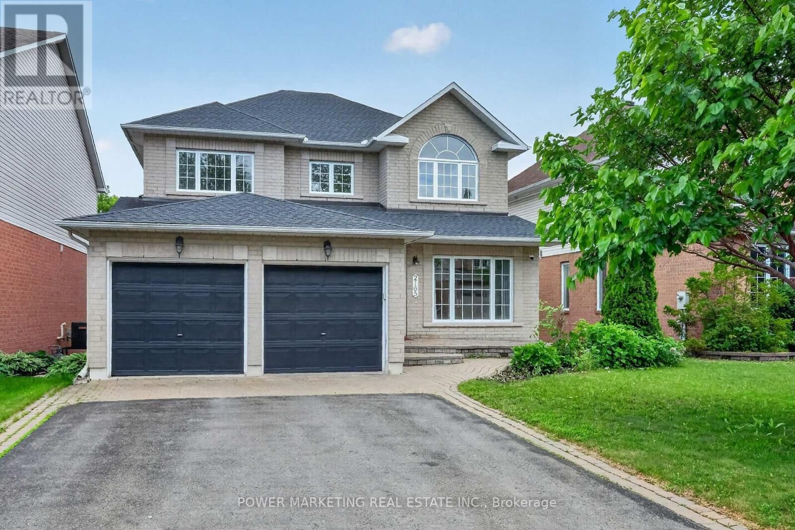 Property Photo:  2165 Blue Willow Crescent  ON K1W 1K7 