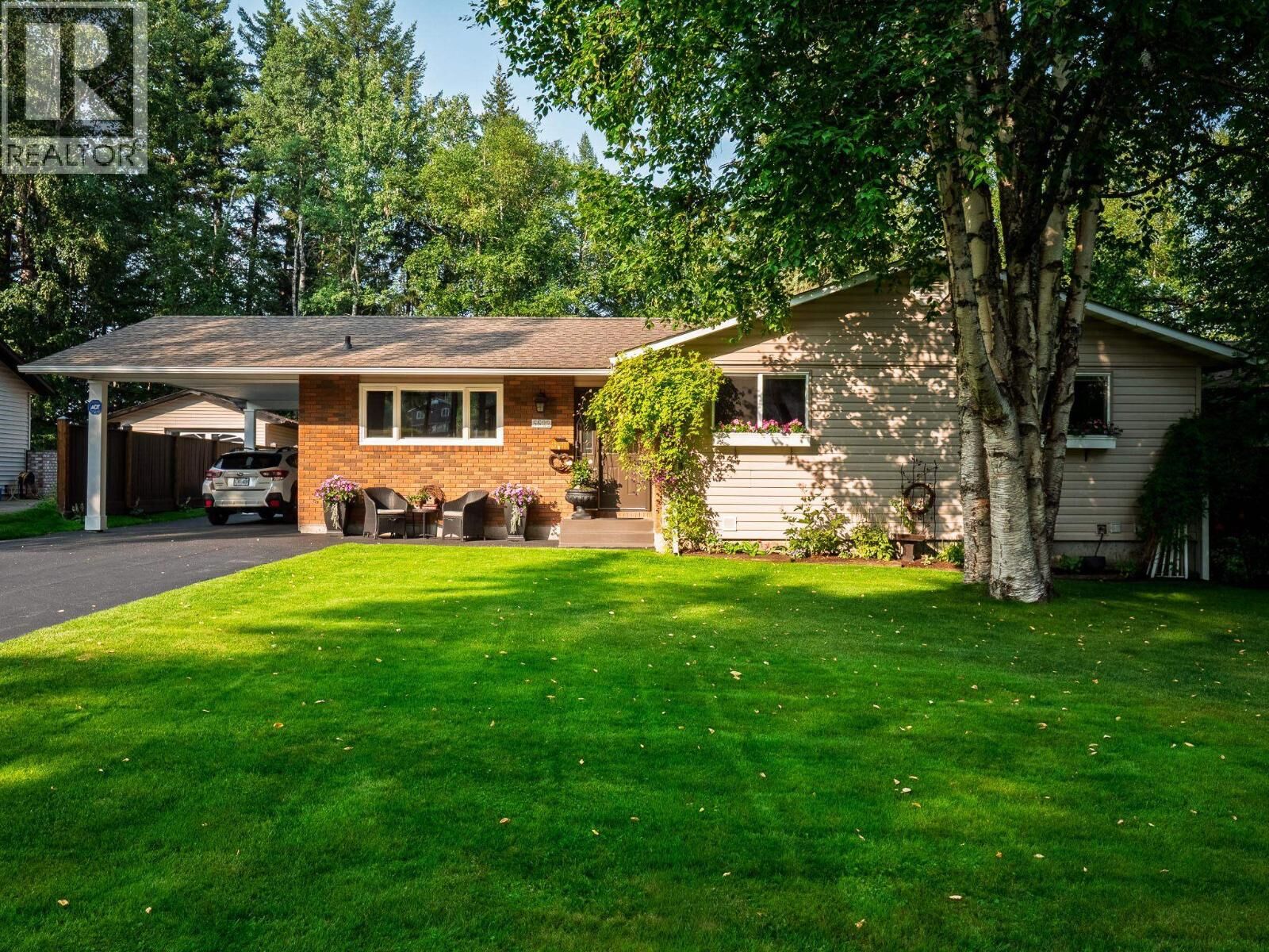 Property Photo: 5522 Dalhousie Drive BC V2N 1Z9